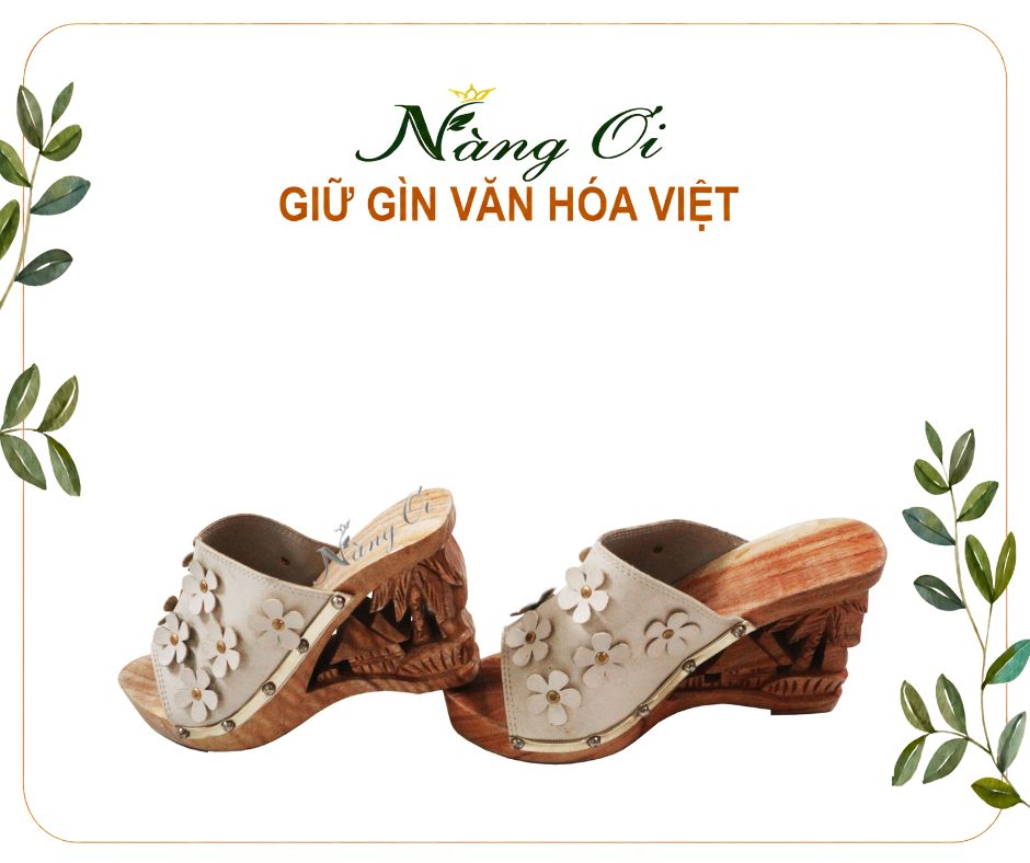 guốc mộc làm từ gỗ xoan tự nhiên cao 10cm, thiết kế chạm khắc tinh xảo và tỉ mỉ